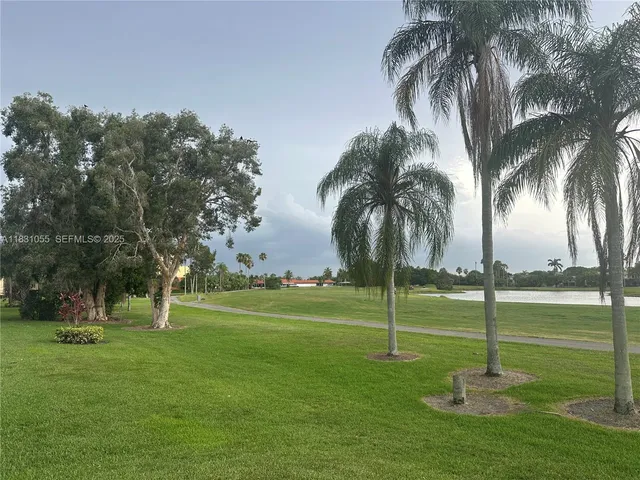 $2,700 | 16251 Golf Club Road, Unit 204, Weston, FL 33326