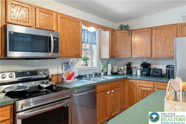 $315,000 | 275 Estate Drive, East Stroudsburg, PA 18302