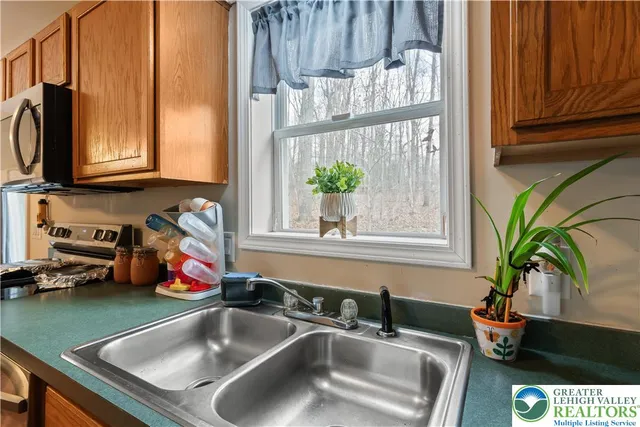 $315,000 | 275 Estate Drive, East Stroudsburg, PA 18302