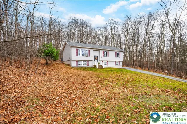 $315,000 | 275 Estate Drive, East Stroudsburg, PA 18302