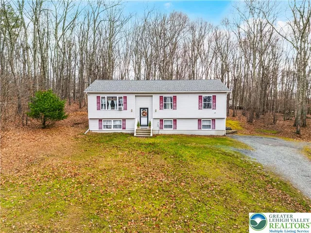 $315,000 | 275 Estate Drive, East Stroudsburg, PA 18302