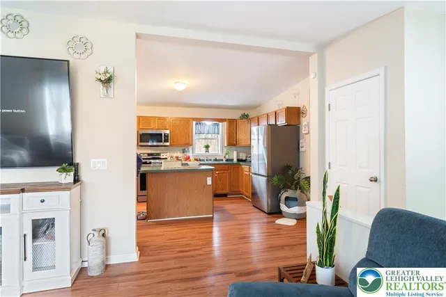 $315,000 | 275 Estate Drive, East Stroudsburg, PA 18302