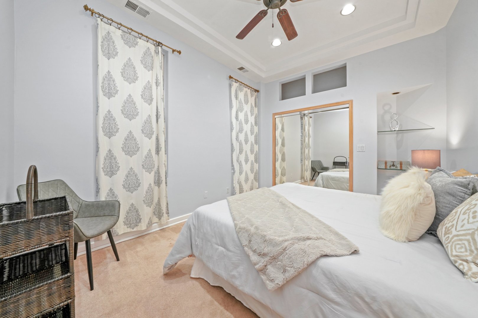 1407 North Mohawk Street, Unit 3 Chicago, IL 60610 - Photo 12 of 19 a bedroom with a bed and a chair