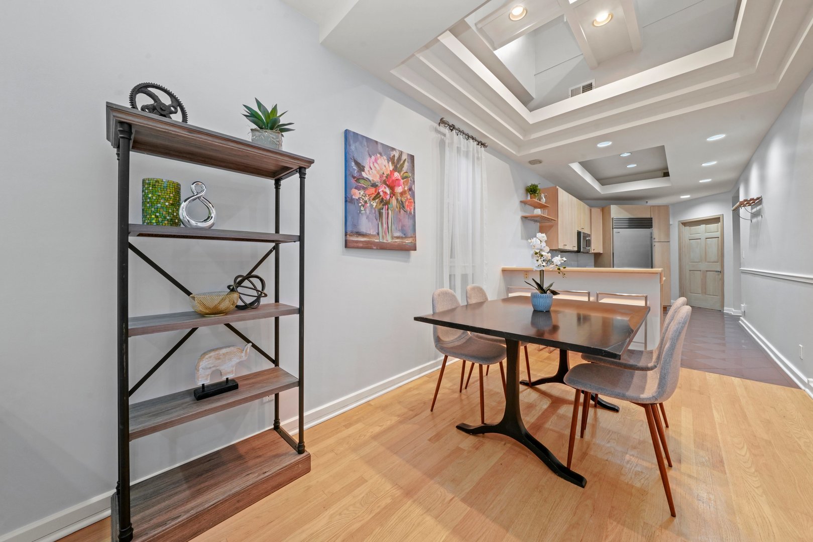 1407 North Mohawk Street, Unit 3 Chicago, IL 60610 - Photo 5 of 19 a view of a workspace with furniture