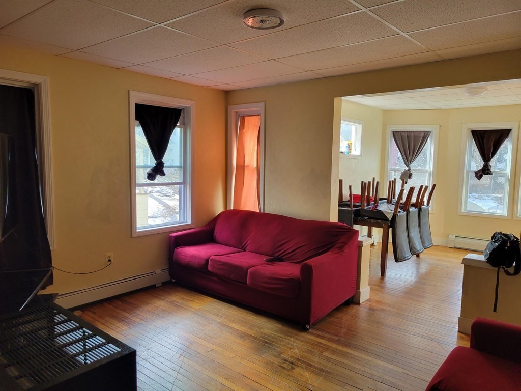 38 Duxbury Road Worcester, MA 01605 - Photo 7 of 24 Gallery Image 7