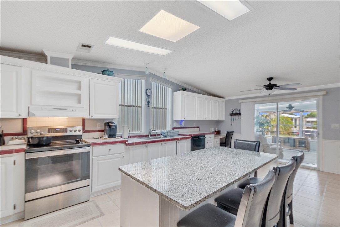 7669 Chasta Road, Unit 13 Sebastian, FL 32976 - Photo 14 of 34