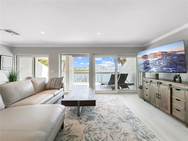$1,449,000 | 152 Marina Del Rey Court, Clearwater Beach, FL 33767