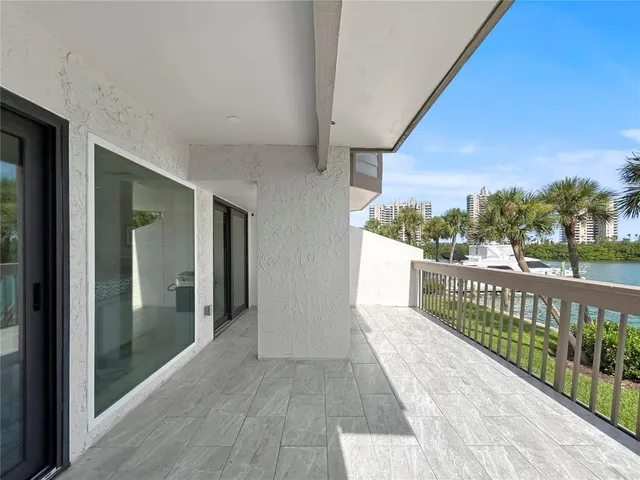 $1,449,000 | 152 Marina Del Rey Court, Clearwater Beach, FL 33767