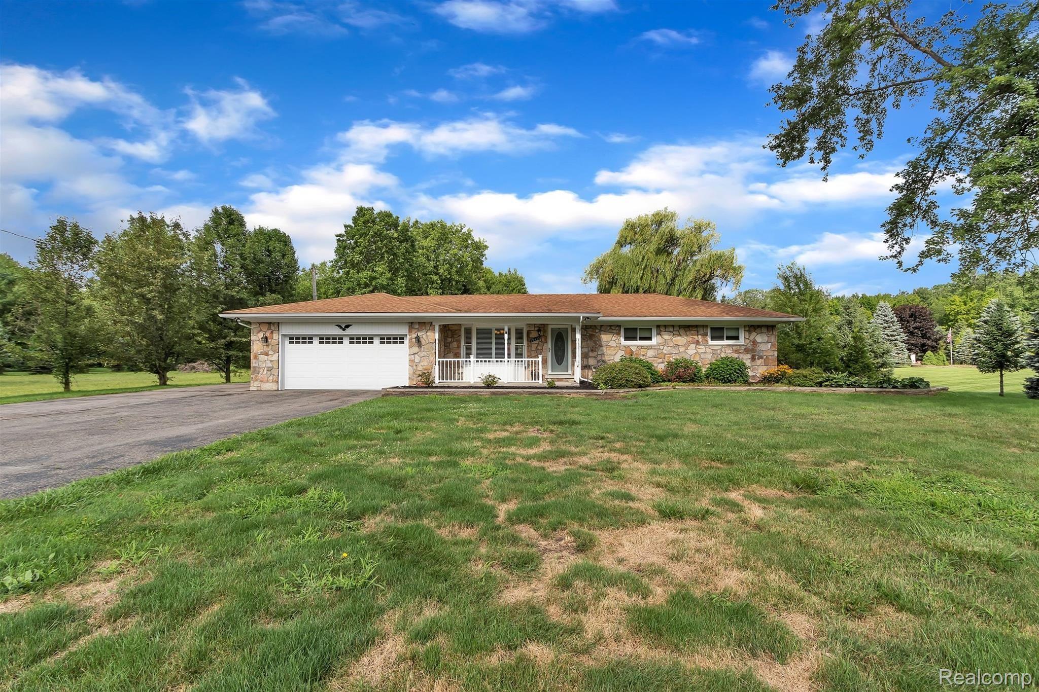 19450 Inkster Road Romulus, MI 48174 - Photo 2 of 60 FRONT YARD