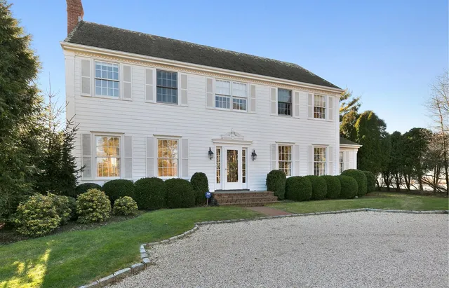 $4,995,000 | 131 Flying Point Road, Southampton, NY 11968