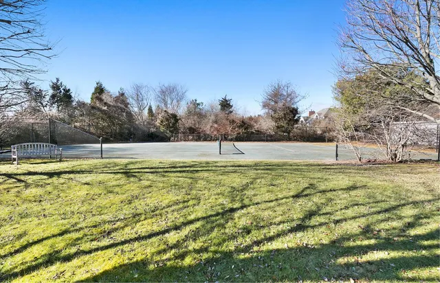 $4,995,000 | 131 Flying Point Road, Southampton, NY 11968