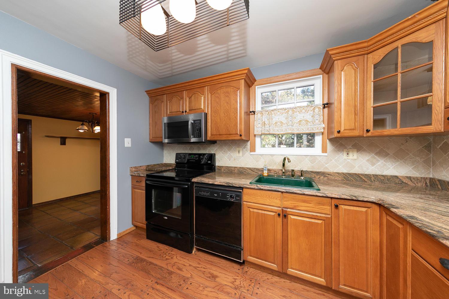 545 Ashmead Road Cheltenham, PA 19012 - Photo 17 of 42