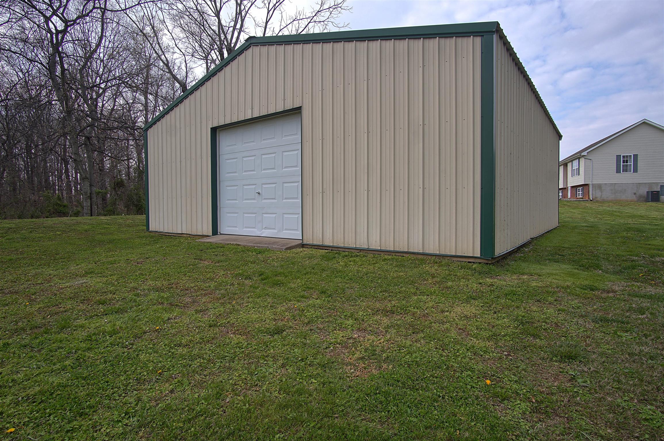 5194 William Woodard Road Springfield, TN 37172 - Photo 22 of 23 a view of a backyard