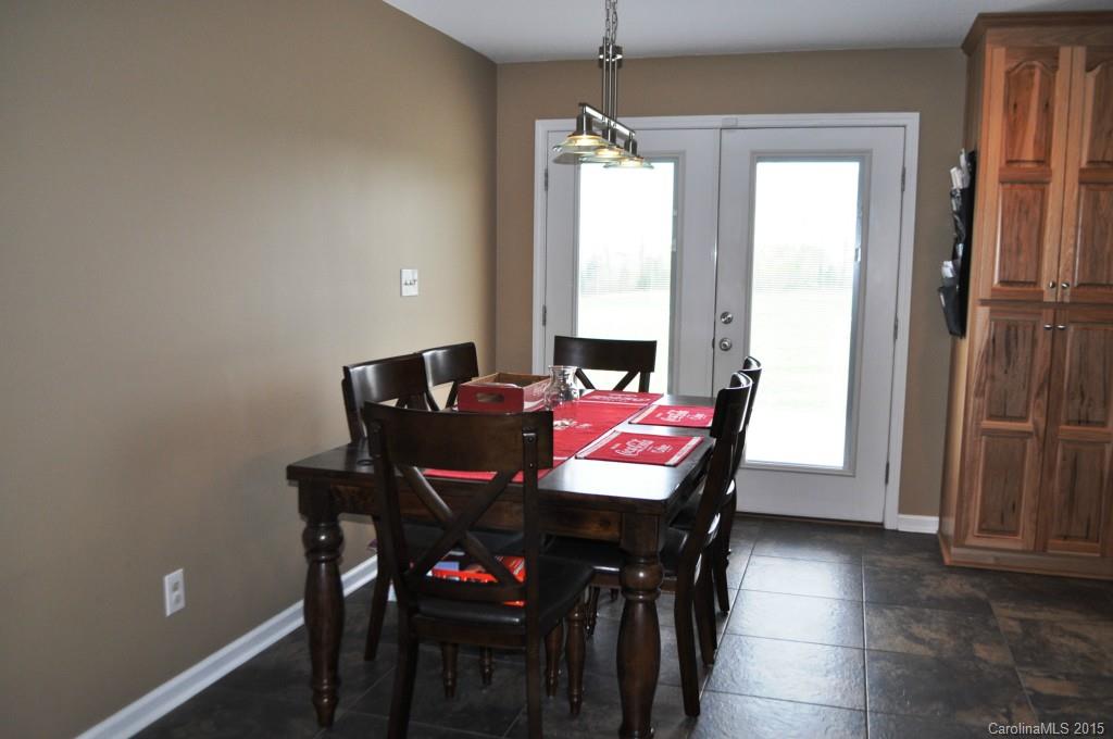 133 Chief Thomas Road Harmony, NC 28634 - Photo 8 of 24 Gallery Image 8