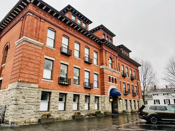 $11,000 | 77 Van Dam Street, Unit 204, Saratoga Springs, NY 12866