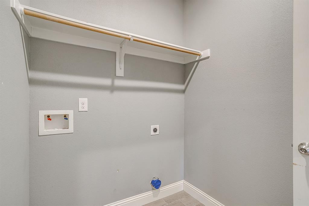 3901 Baylor Street Fort Worth, TX 76119 - Photo 22 of 40 a view of small space