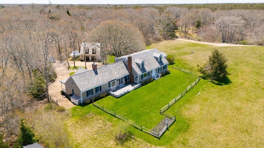 23 Beetle Swamp Road Edgartown, MA 02539 - Photo 2 of 40