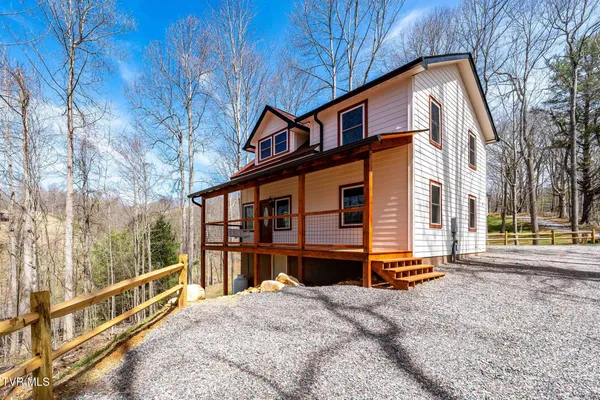 $399,500 | 1135 Cherry Springs Lane, Trade, TN 37691