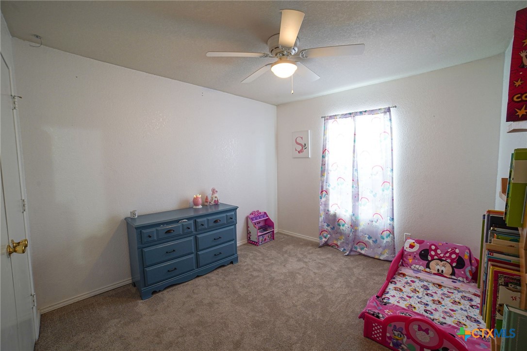 805 James Loop Killeen, TX 76542 - Photo 23 of 31 a room with toys and dresser