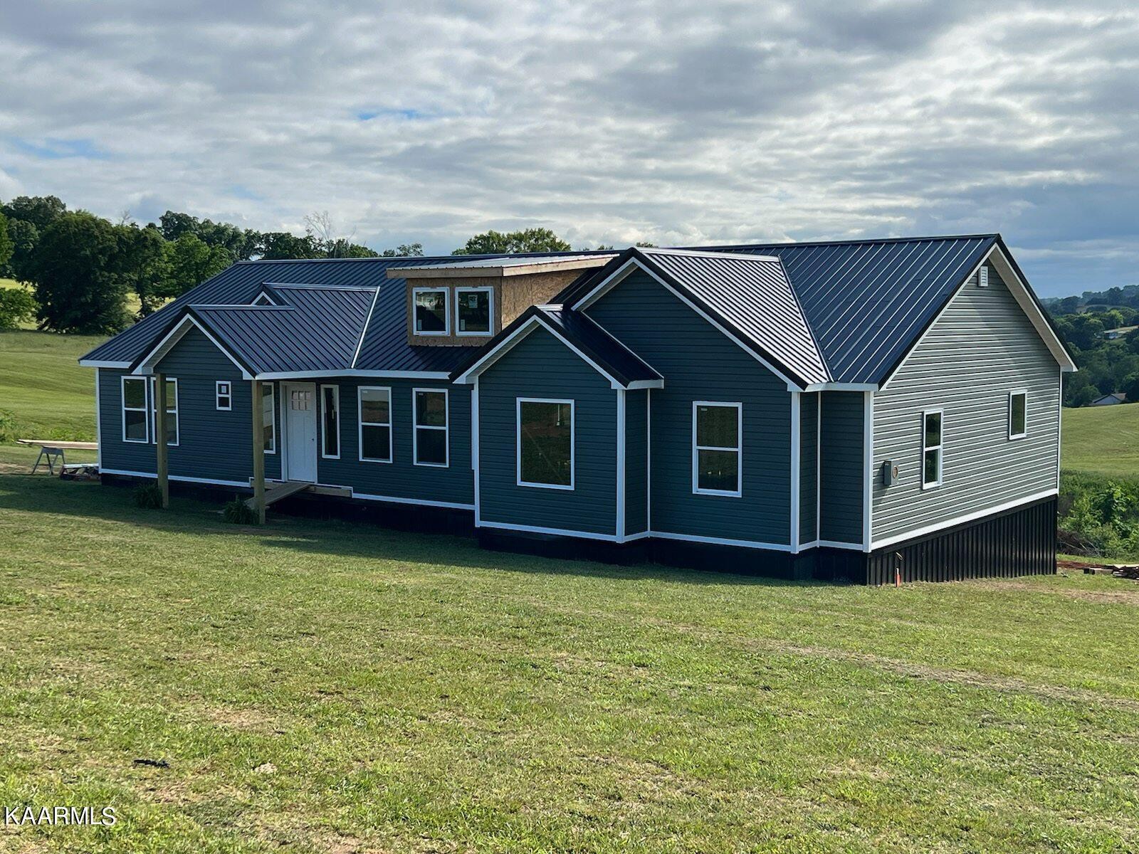 174 Howerton Estates Road Bean Station, TN 37708 - Photo 4 of 19 Gallery Image 4