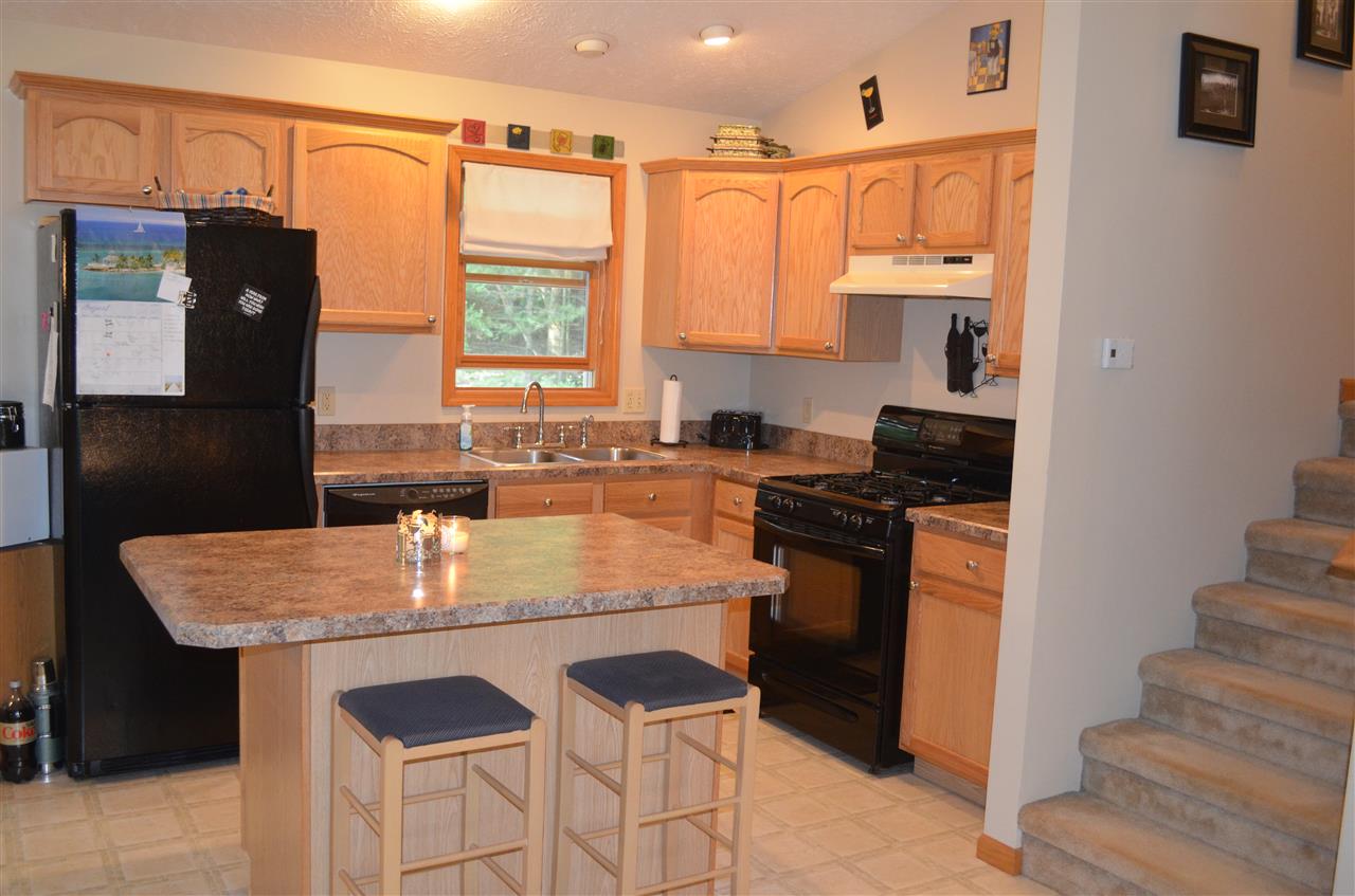 5211 Vinton Road Williamsburg, MI 49690 - Photo 8 of 25 1837489-7.JPG