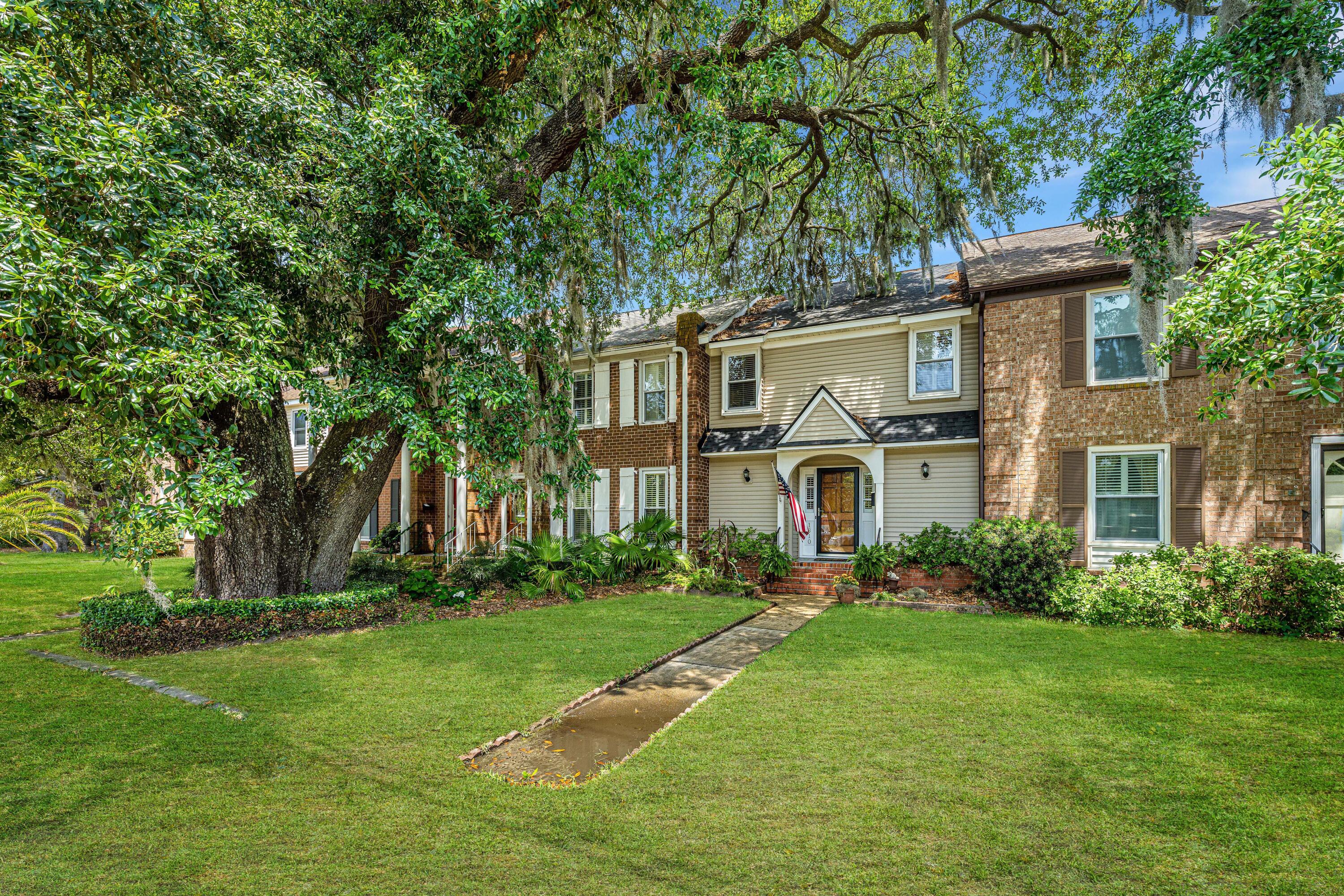 1310 Ashley Hall Road Charleston, SC 29407 - Photo 2 of 29 1310AshleyHallRd02