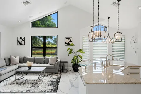 $18,000 | 10720 Ave Of The PGA, Palm Beach Gardens, FL 33418
