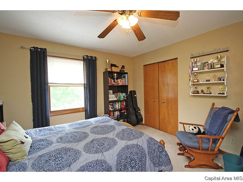 2428 Mayfair Road Springfield, IL 62703 - Photo 11 of 35