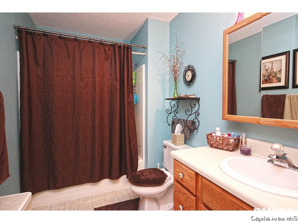 2428 Mayfair Road Springfield, IL 62703 - Photo 17 of 35
