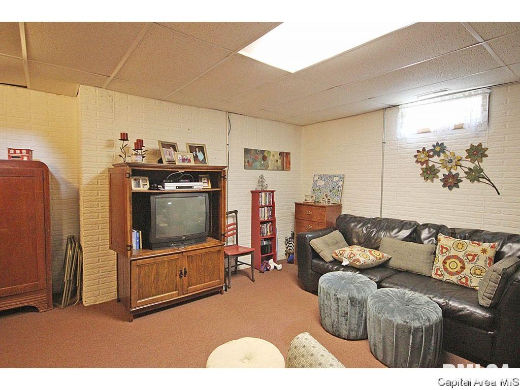 2428 Mayfair Road Springfield, IL 62703 - Photo 22 of 35