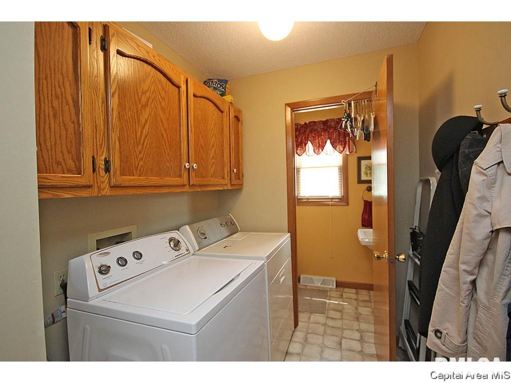2428 Mayfair Road Springfield, IL 62703 - Photo 27 of 35