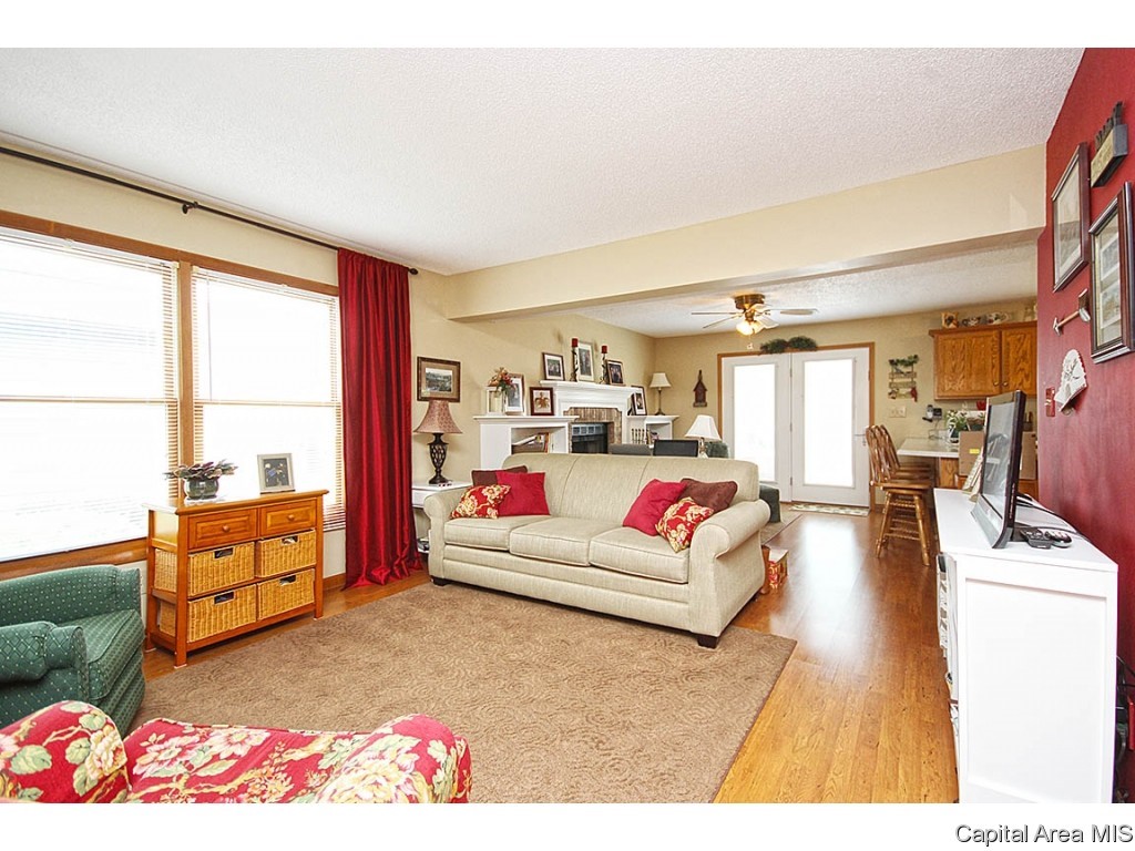 2428 Mayfair Road Springfield, IL 62703 - Photo 4 of 35