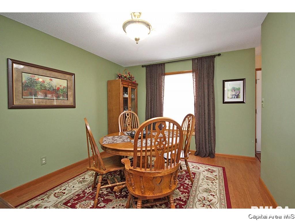 2428 Mayfair Road Springfield, IL 62703 - Photo 10 of 35