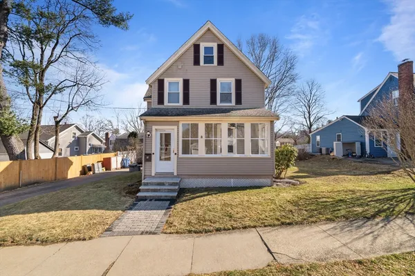 $3,950 | 6 Eastern Avenue, Wakefield, MA 01880