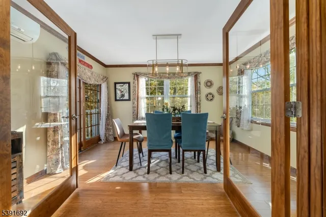 $475,000 | 36 MacKenzie Road, Hampton, NJ 08827