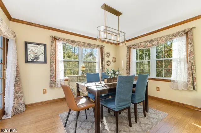 $475,000 | 36 MacKenzie Road, Hampton, NJ 08827