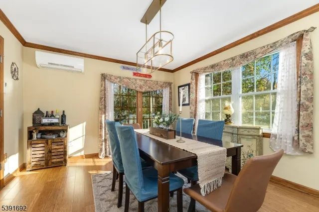 $475,000 | 36 MacKenzie Road, Hampton, NJ 08827