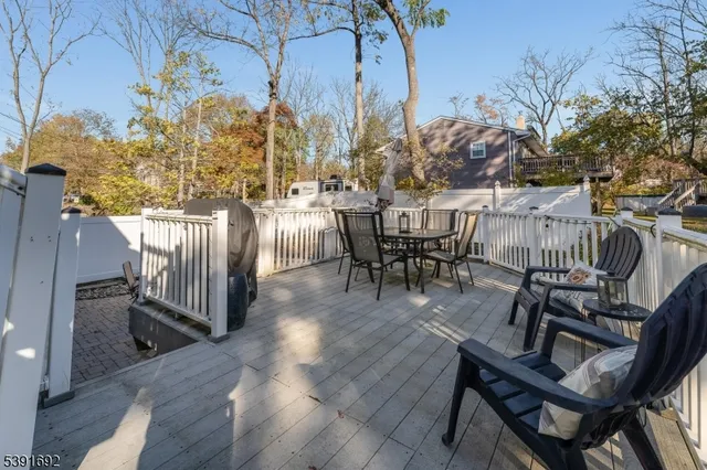 $475,000 | 36 MacKenzie Road, Hampton, NJ 08827