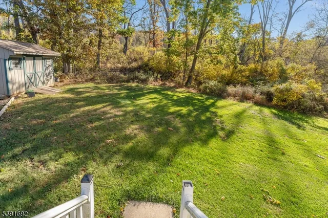 $475,000 | 36 MacKenzie Road, Hampton, NJ 08827