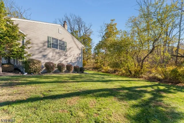 $475,000 | 36 MacKenzie Road, Hampton, NJ 08827