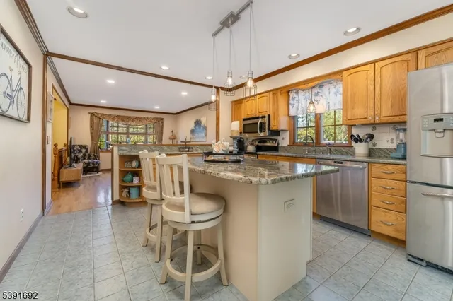 $475,000 | 36 MacKenzie Road, Hampton, NJ 08827