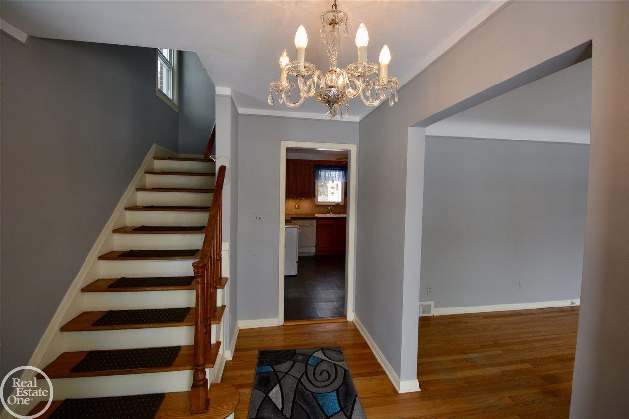 1324 Audubon Road Grosse Pointe, MI 48230 - Photo 3 of 24 31339245-2.JPG