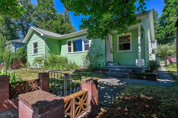 $350,000 | 504 South A Street, Mount Shasta, CA 96067