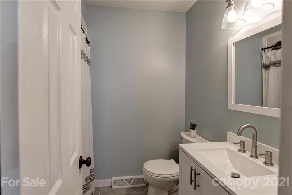 15 Greenleaf Road Fletcher, NC 28732 - Photo 15 of 32