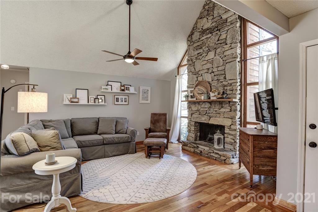 15 Greenleaf Road Fletcher, NC 28732 - Photo 5 of 32