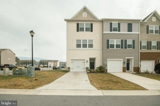 $294,800 | 42 Vespucci Lane, Martinsburg, WV 25404