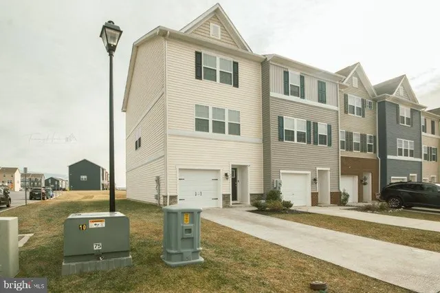 $294,800 | 42 Vespucci Lane, Martinsburg, WV 25404