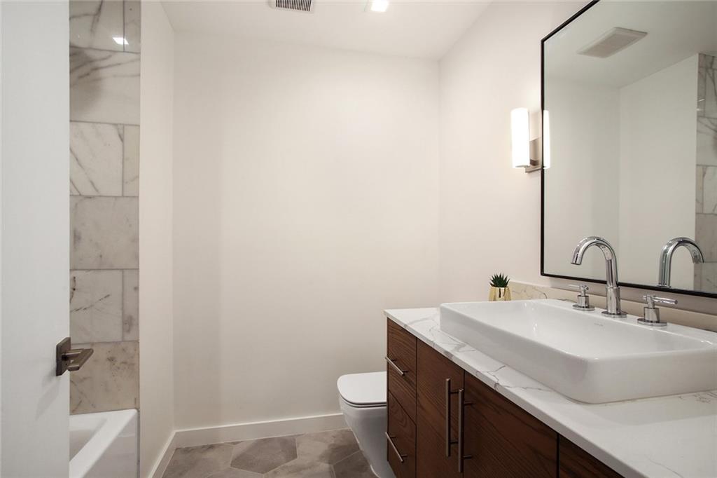 618 North Rampart Street, Unit 204 New Orleans, LA 70112 - Photo 17 of 20