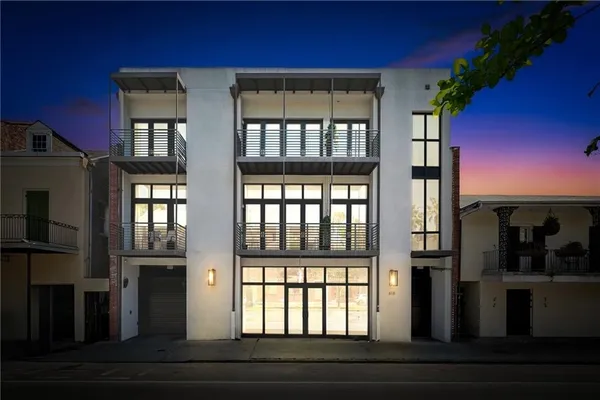 $4,950 | 618 North Rampart Street, Unit 204, New Orleans, LA 70112