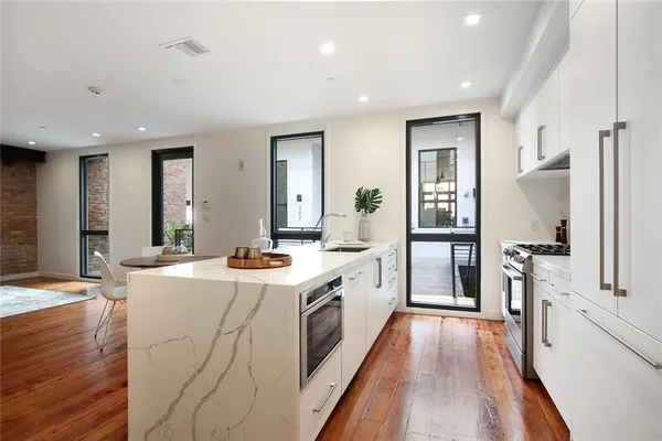 $4,950 | 618 North Rampart Street, Unit 204, New Orleans, LA 70112